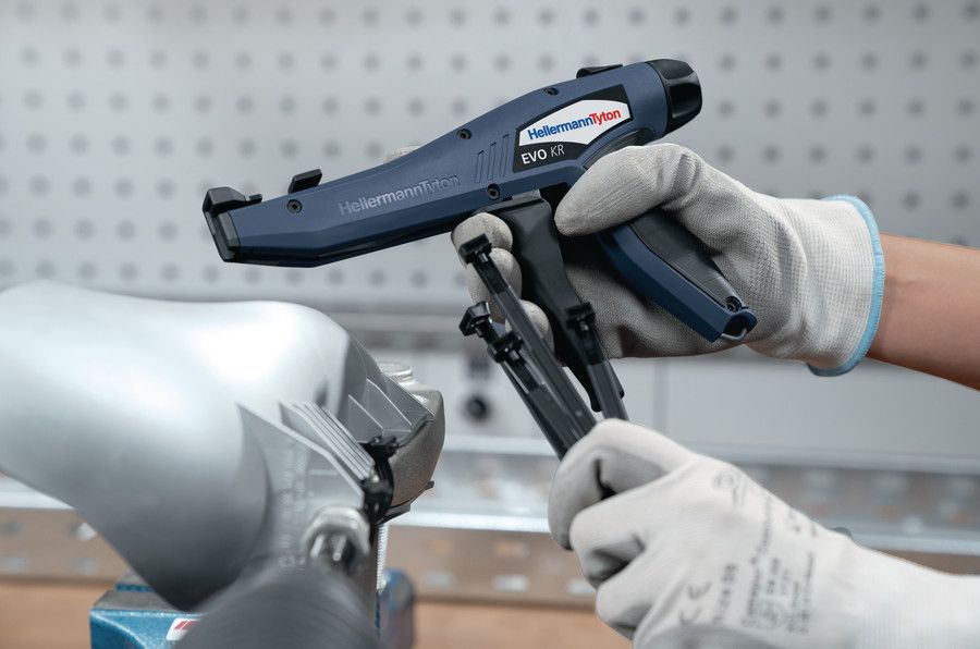 Tirafascette EVO KR in applicazione