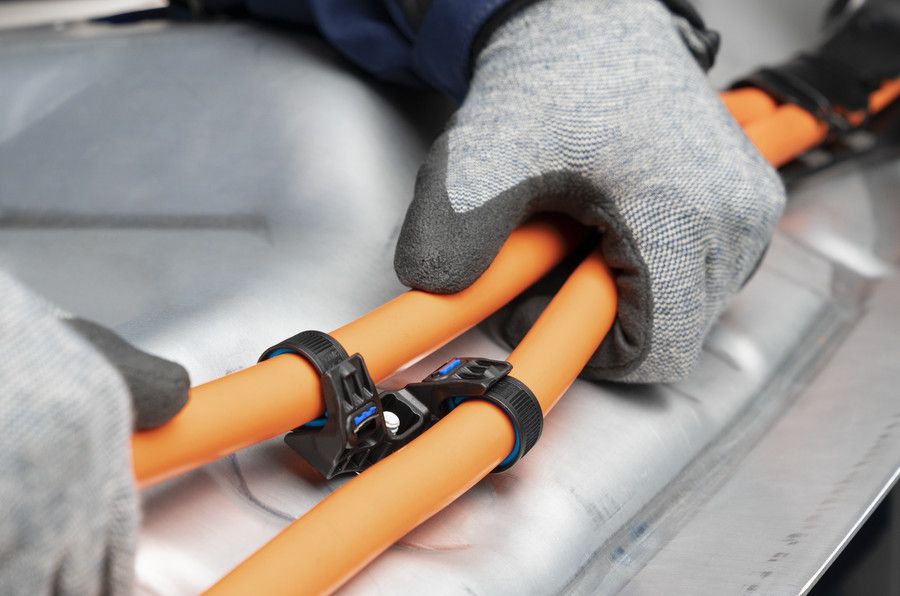 Fascette Soft Grip per applicazioni in Automotive