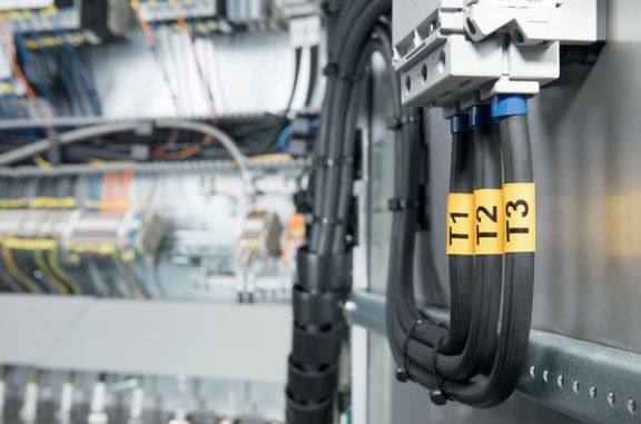 MADE TO IDENTIFY: Identificazione Sistemi di prodotti per l'infrastruttura