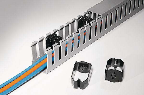 Mantieni ordinato il tuo pannello, risparmia tempo e costi con i fermacavi e gli accessori HelaDuct.