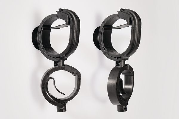 Clip per cavi per un instradamento multiplo