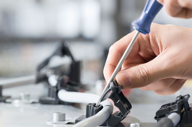 Il Ratchet P-Clamp può essere riaperto semplicemente
